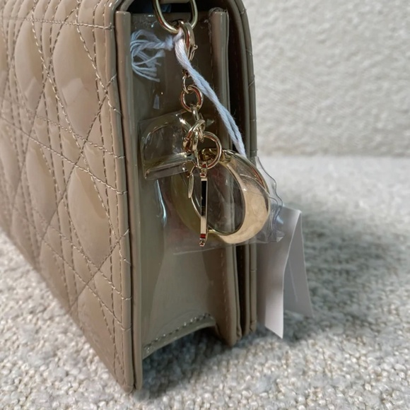 Authentic Dior Lady Dior Hazelnut Patent Cannage Pouch on Chain - Picture 5 of 16